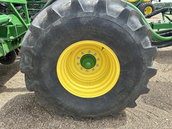 Used 2025 John Deere P680 Air Drills and Seeders at Horizon Ag & Turf in Lloydminster, AB - Photo3