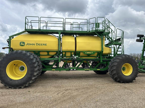 Used 2025 John Deere P680 Air Drills and Seeders at Horizon Ag & Turf in Lloydminster, AB - Photo7