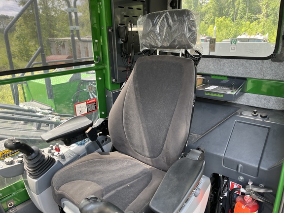 2023 John Deere 2156G