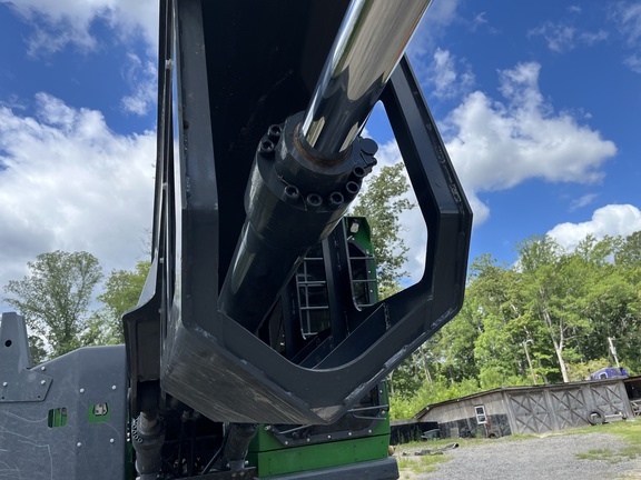 2023 John Deere 2156G
