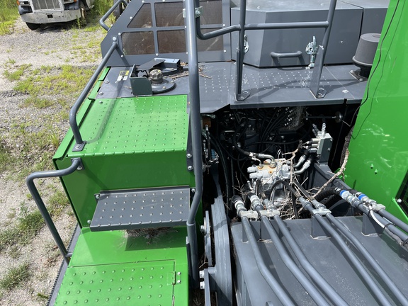 2023 John Deere 2156G
