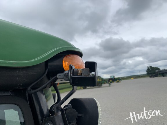Photo of 2023 John Deere 4044R