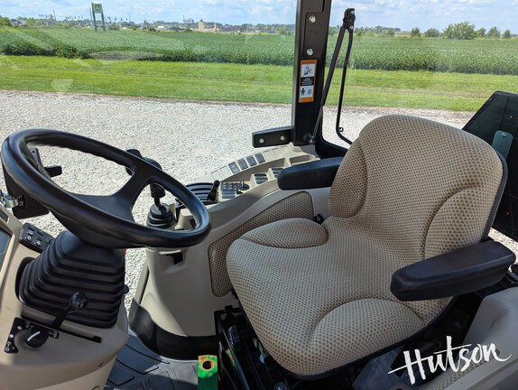 Photo of 2023 John Deere 4044R
