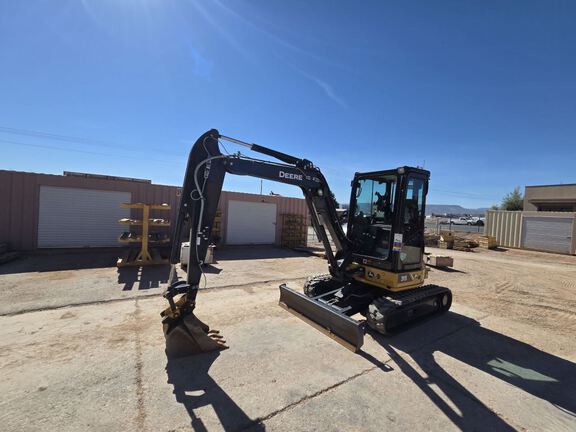 Photo of a 2024 John Deere 35P