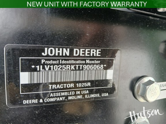 Photo of 2026 John Deere 1025R