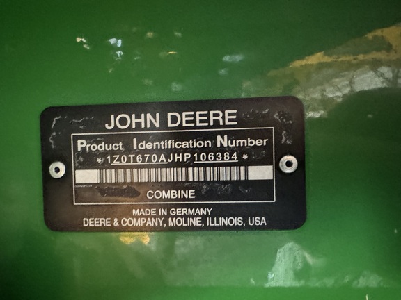 Photo of 2017 John Deere T670