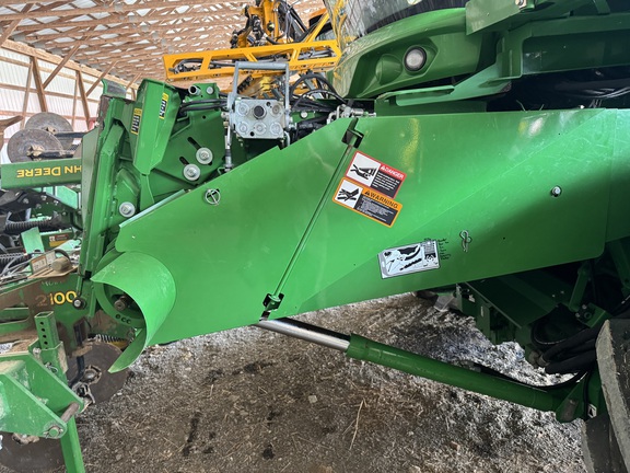 Photo of 2017 John Deere T670