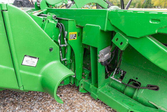 Used 2013 John Deere 640FD Combine Platforms at Koenig Equipment in Knightstown, IN - Photo4