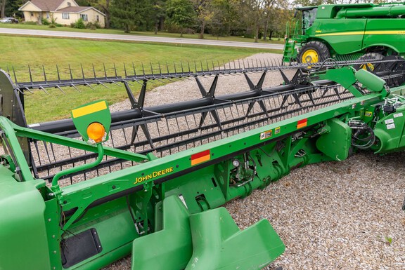 Used 2013 John Deere 640FD Combine Platforms at Koenig Equipment in Knightstown, IN - Photo2