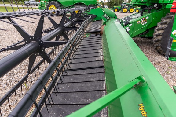 Used 2013 John Deere 640FD Combine Platforms at Koenig Equipment in Knightstown, IN - Photo13