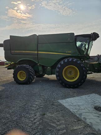 Photo of 2022 John Deere S790