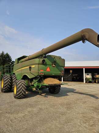 Photo of 2022 John Deere S790