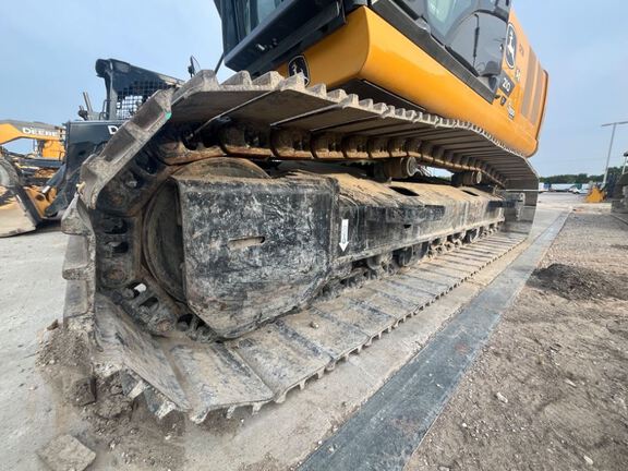 2024 John Deere 210 P