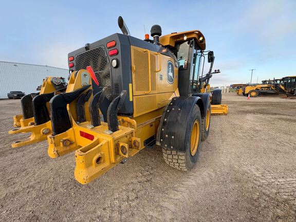 2021 John Deere 772G