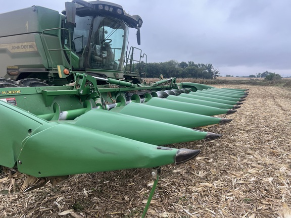 Photo of 2019 John Deere 712FC