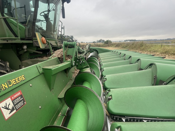 Photo of 2019 John Deere 712FC