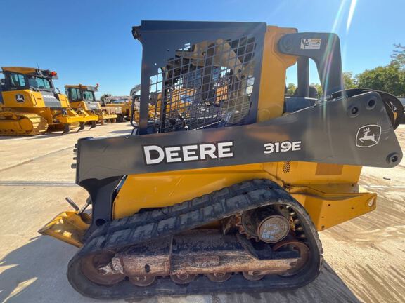 2015 John Deere 319E