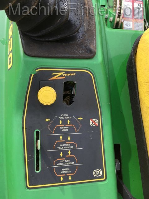 1998 John Deere F620 Image 4