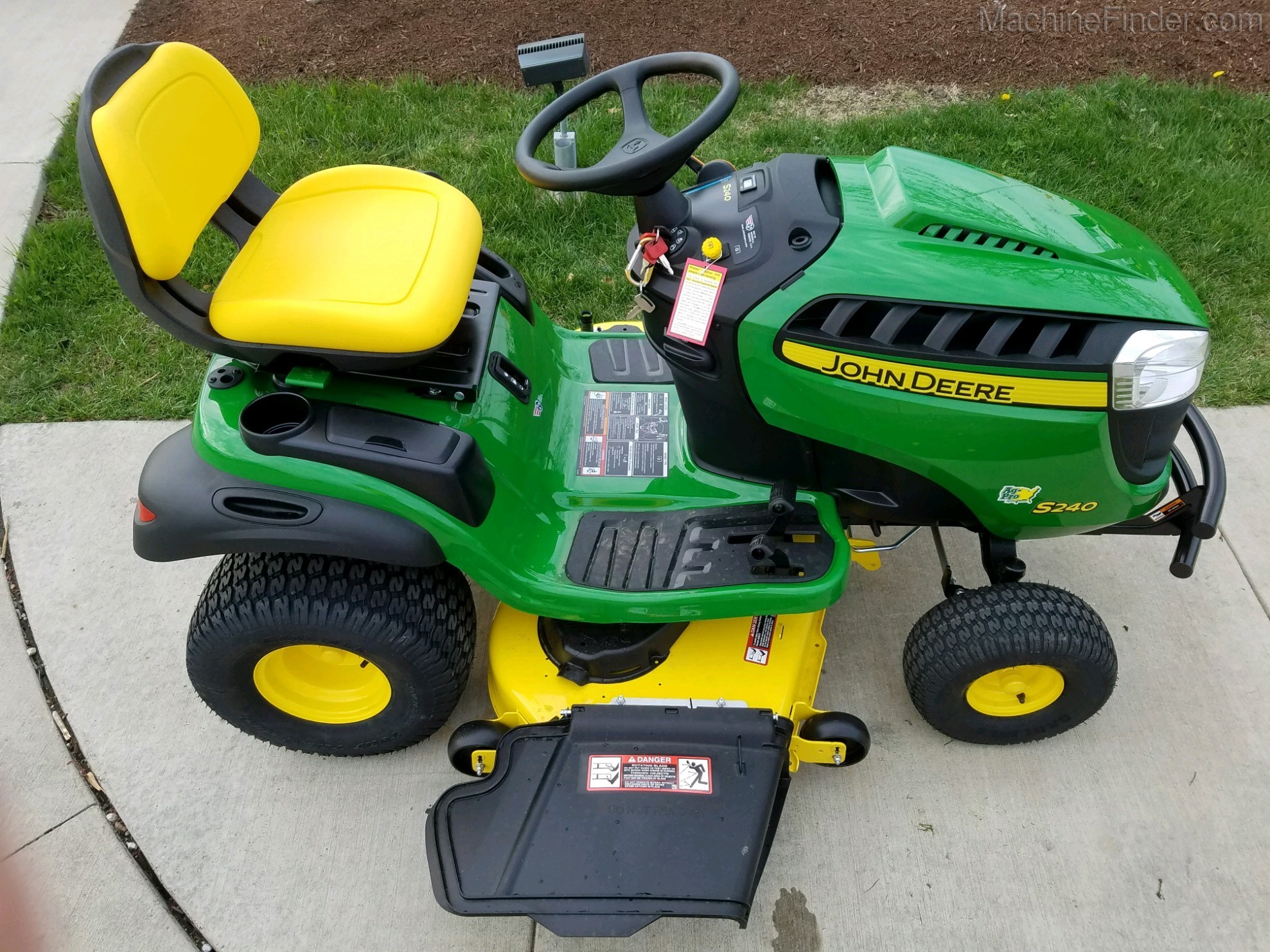2019 John Deere S240 Image 3