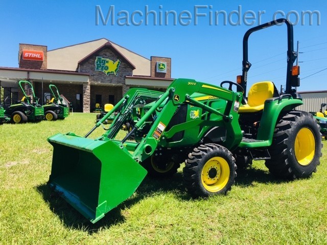 2020 John Deere 3032E Image 1