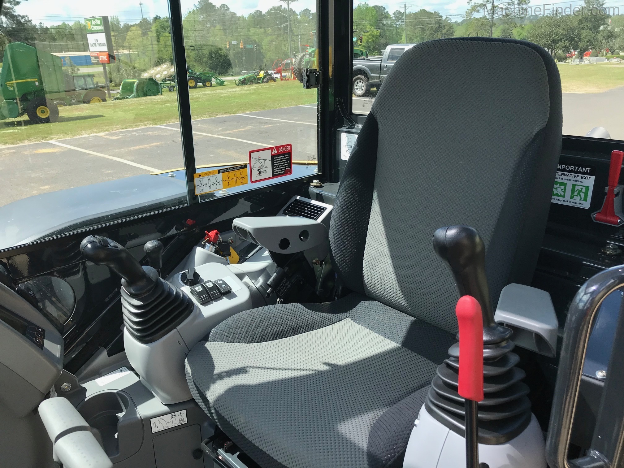 2021 John Deere 60G Image 11