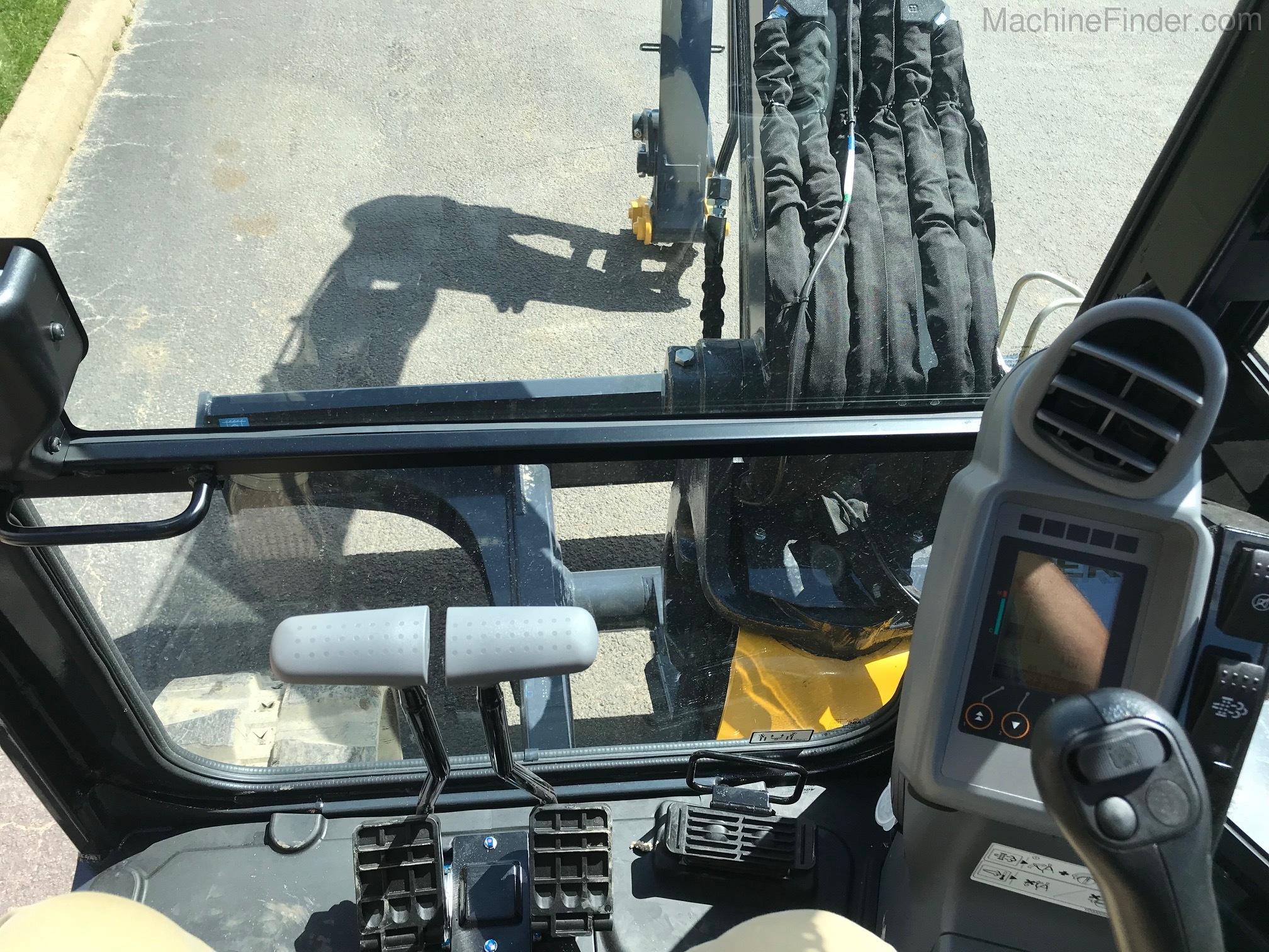 2021 John Deere 60G Image 13