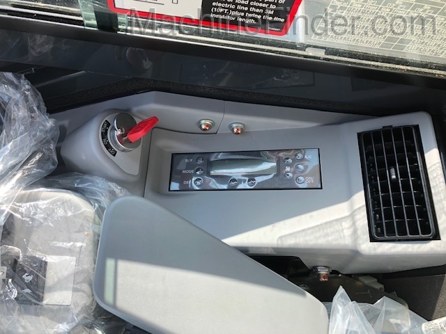 2020 John Deere 50G Image 9