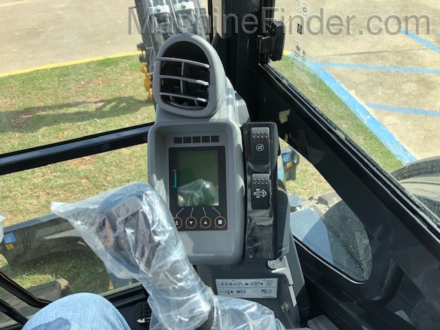 2020 John Deere 50G Image 8