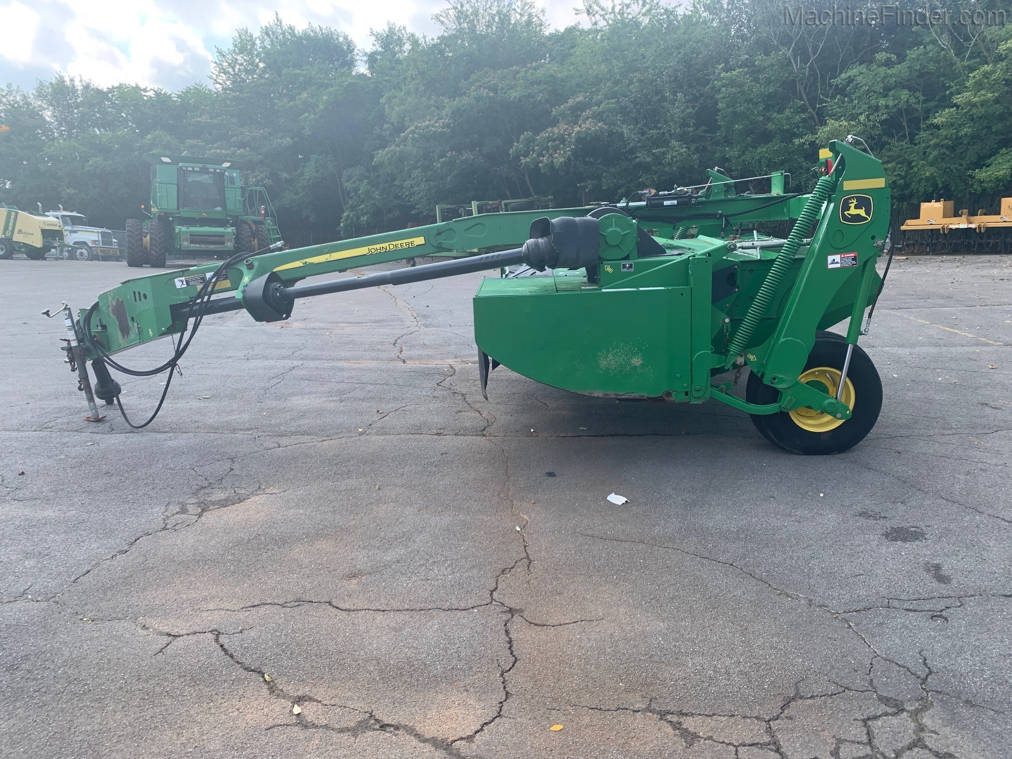 2010 John Deere 635 Image 2