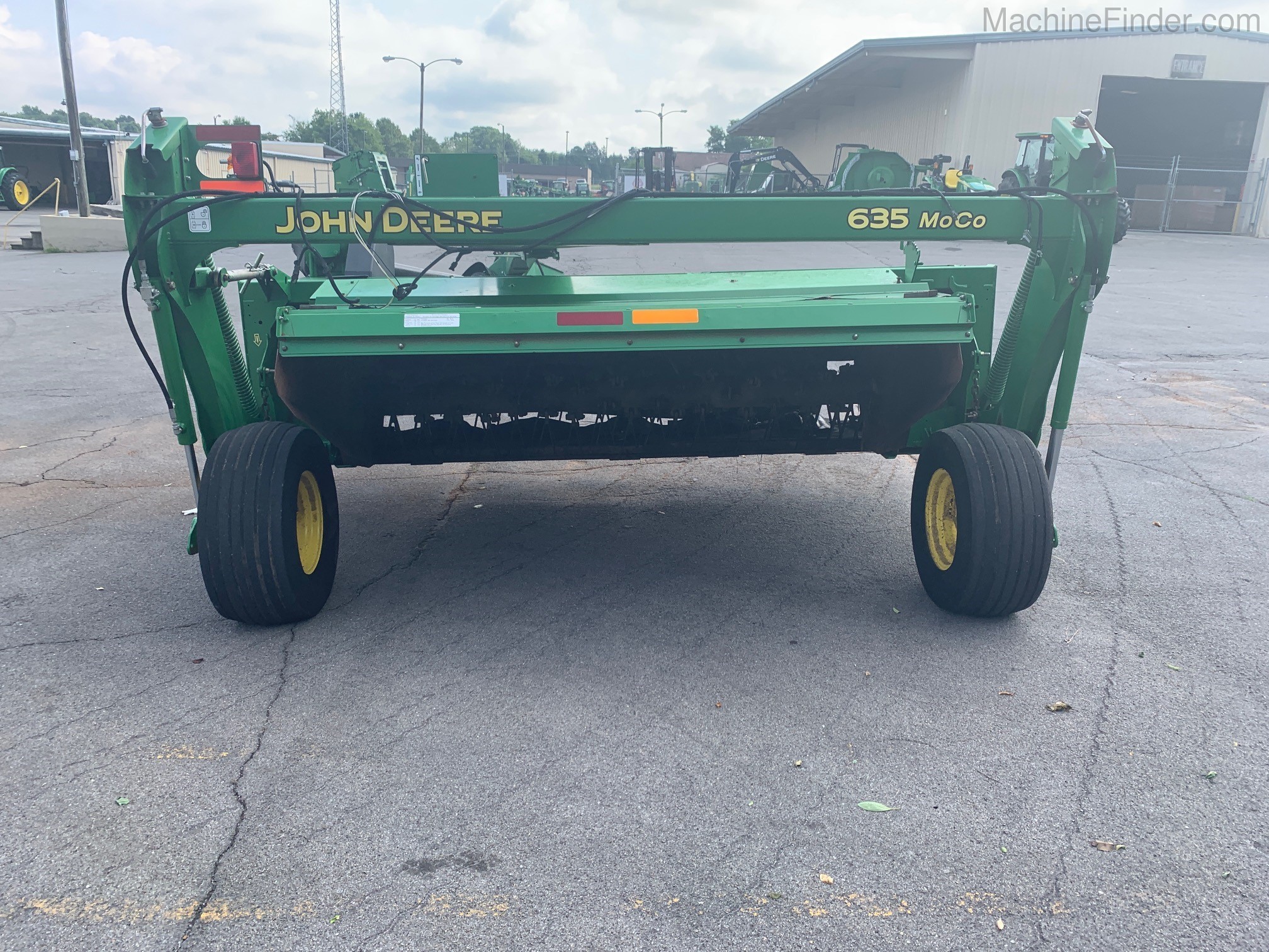 2010 John Deere 635 Image 3