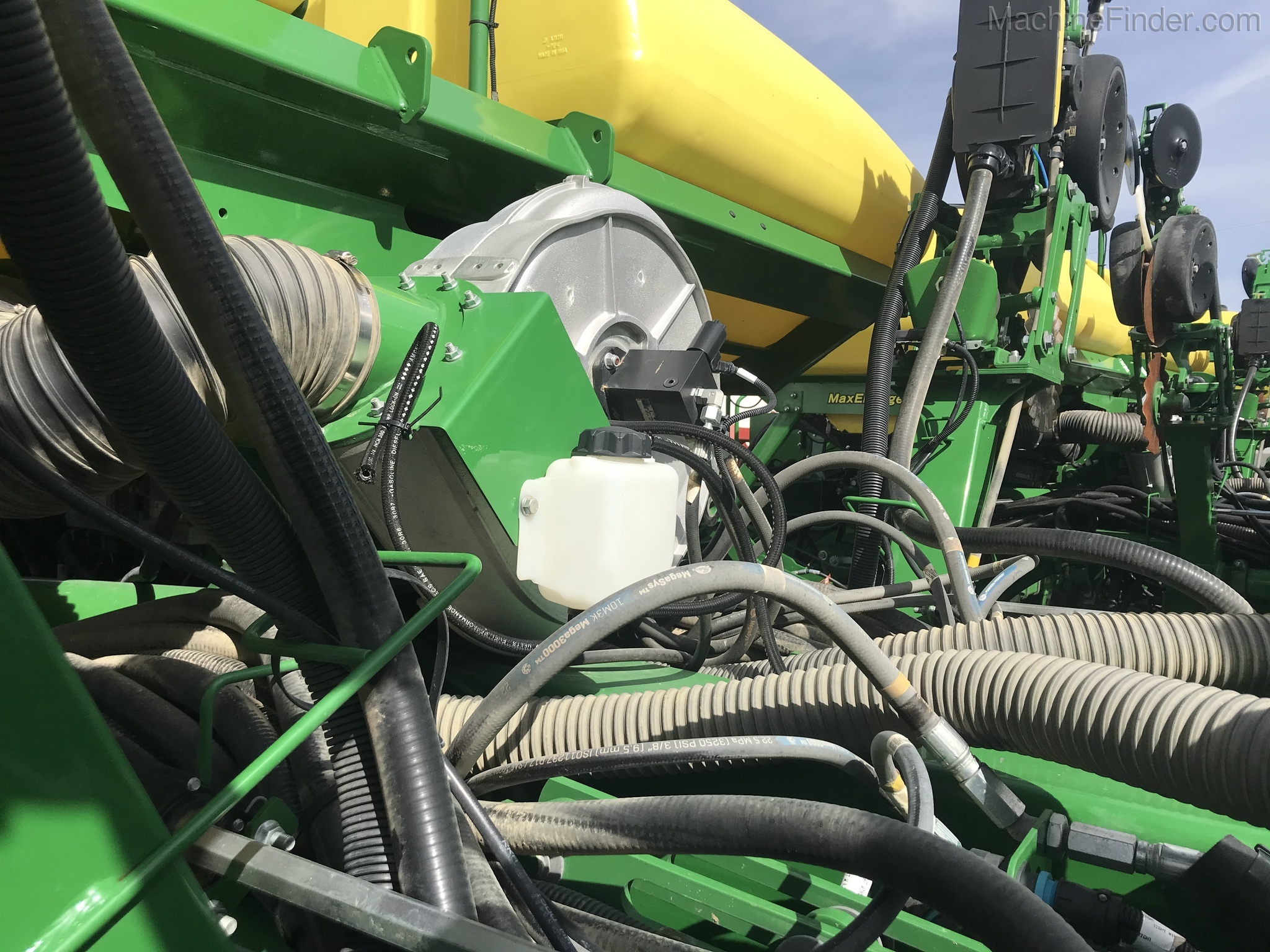 2015 John Deere 1795 Image 9