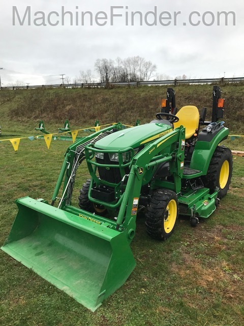 2017 John Deere 2032R Image 3