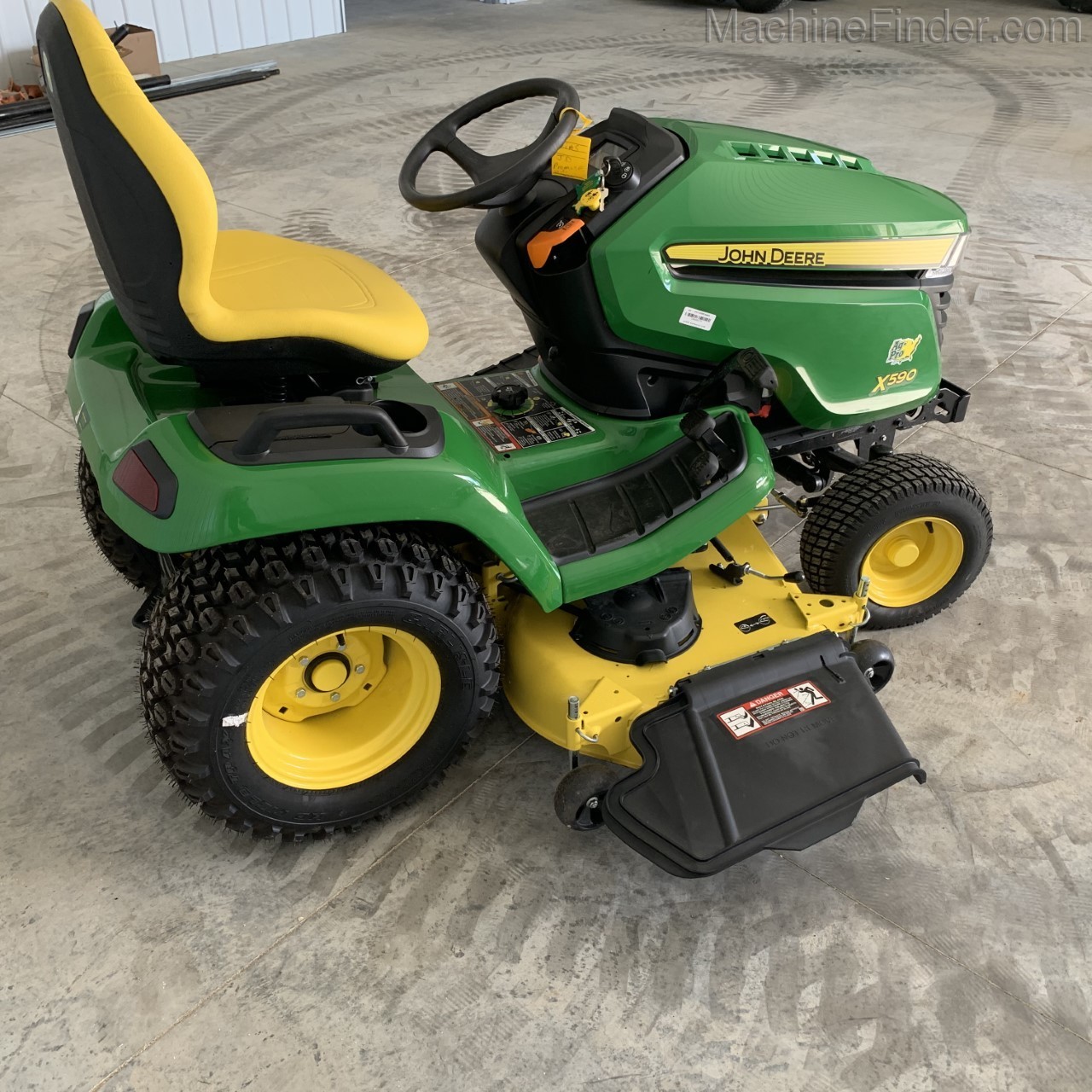 2020 John Deere X590 Image 5