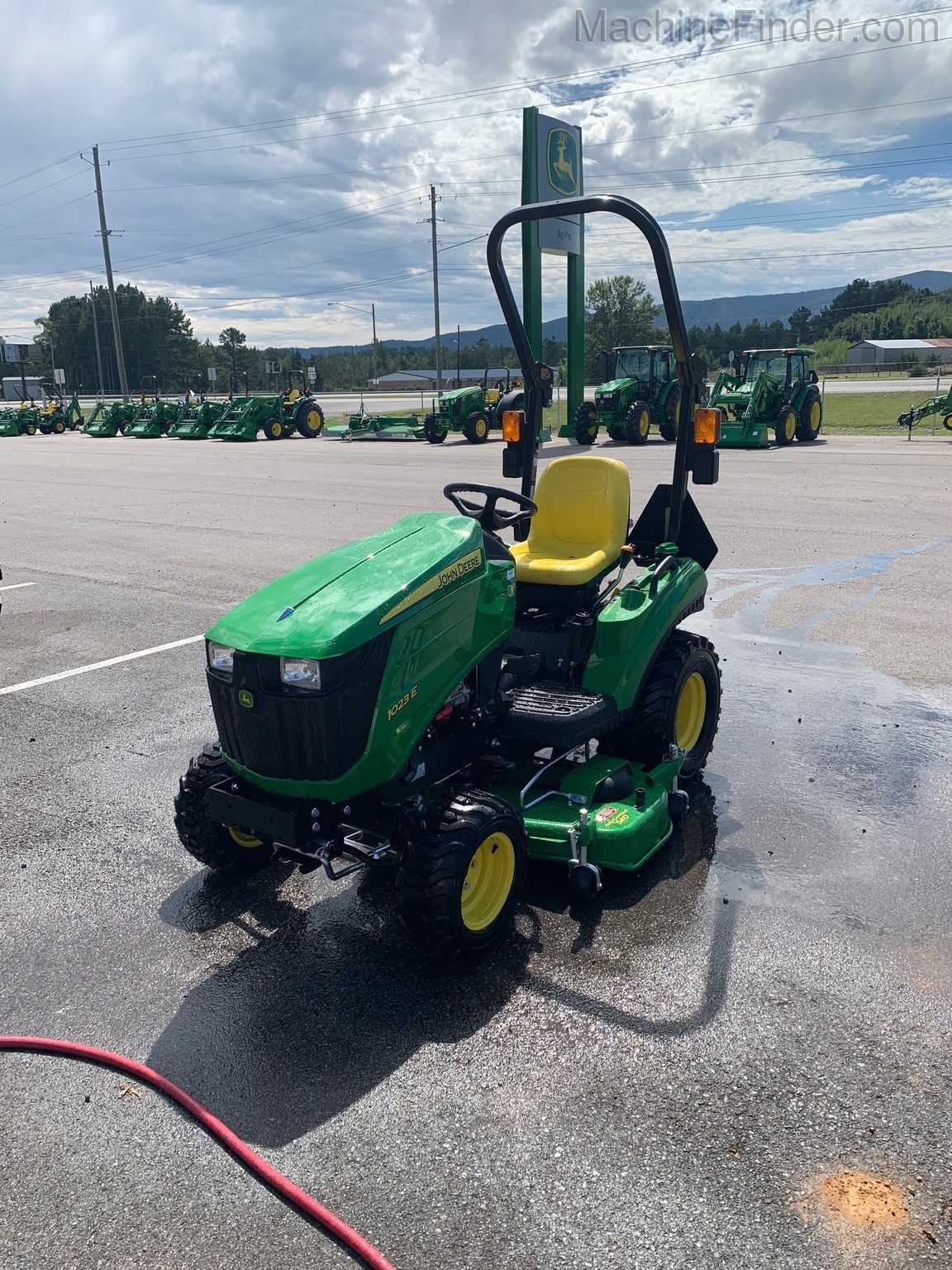 2020 John Deere 1023E Image 2