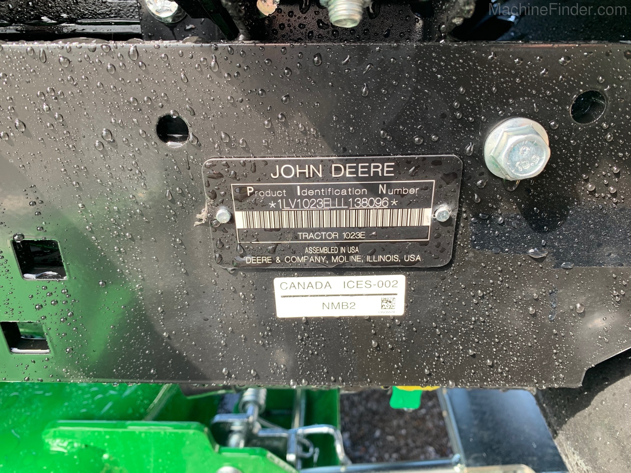 2020 John Deere 1023E Image 8