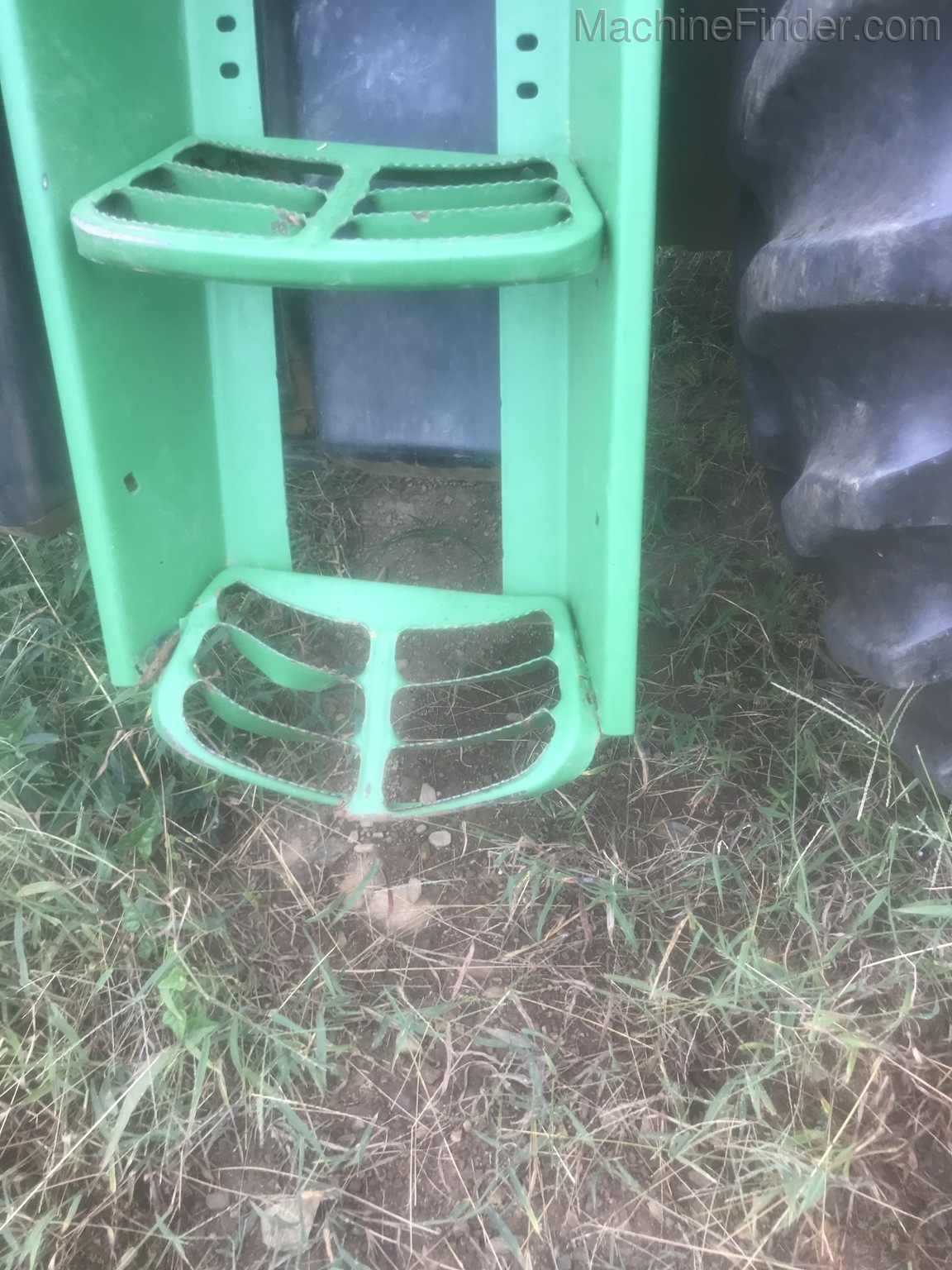 2011 John Deere 7230 Premium Image 11