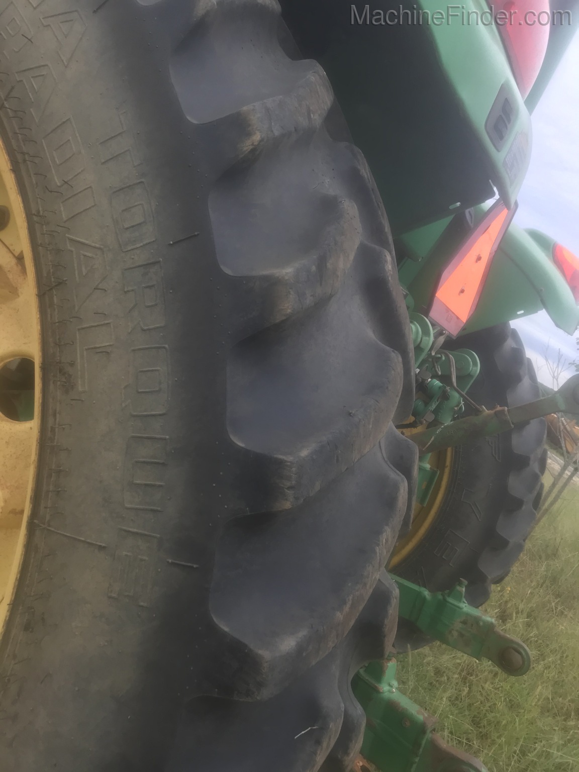 2011 John Deere 7230 Premium Image 13