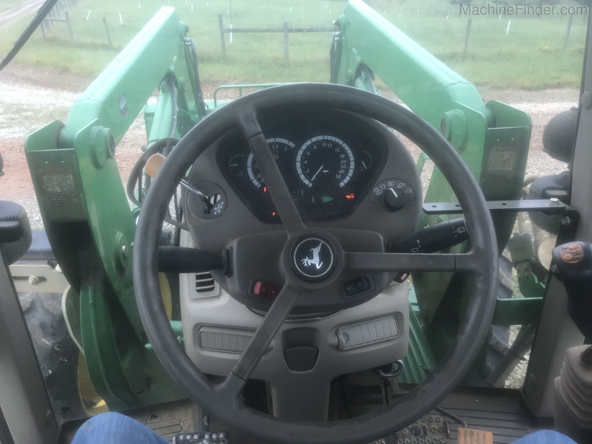 2011 John Deere 7230 Premium Image 9