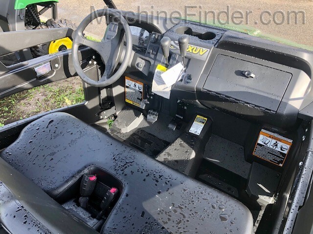 2020 John Deere XUV590M Image 5