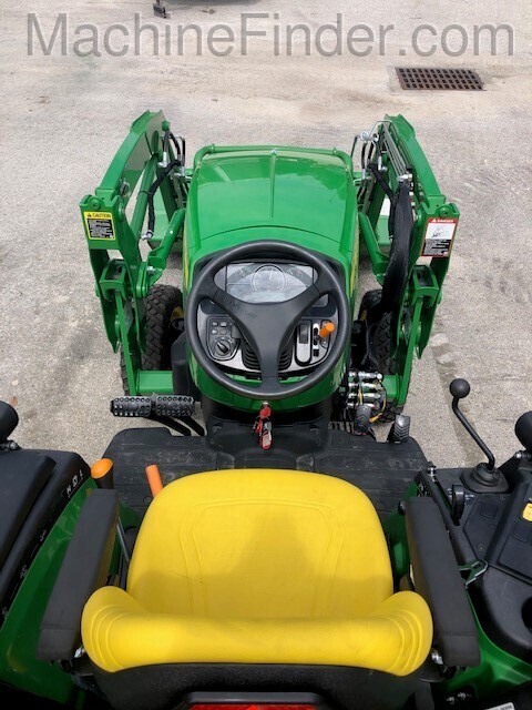 2020 John Deere 2038R Image 4