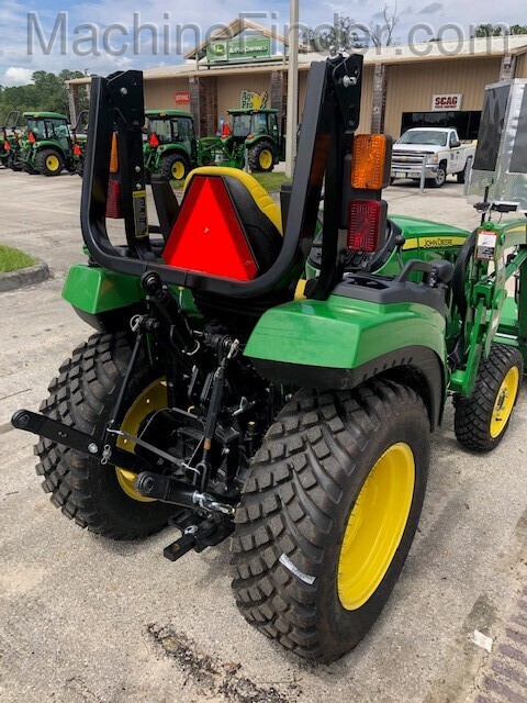 2020 John Deere 2038R Image 5