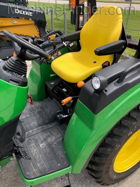 2020 John Deere 2038R Image 10