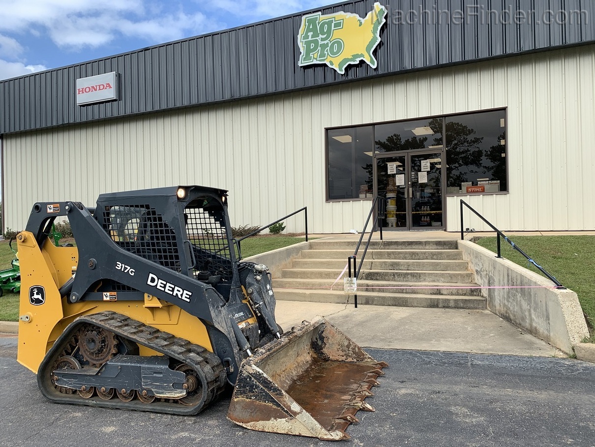 2019 John Deere 317G Image 1