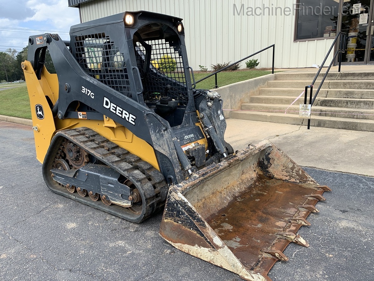 2019 John Deere 317G Image 6