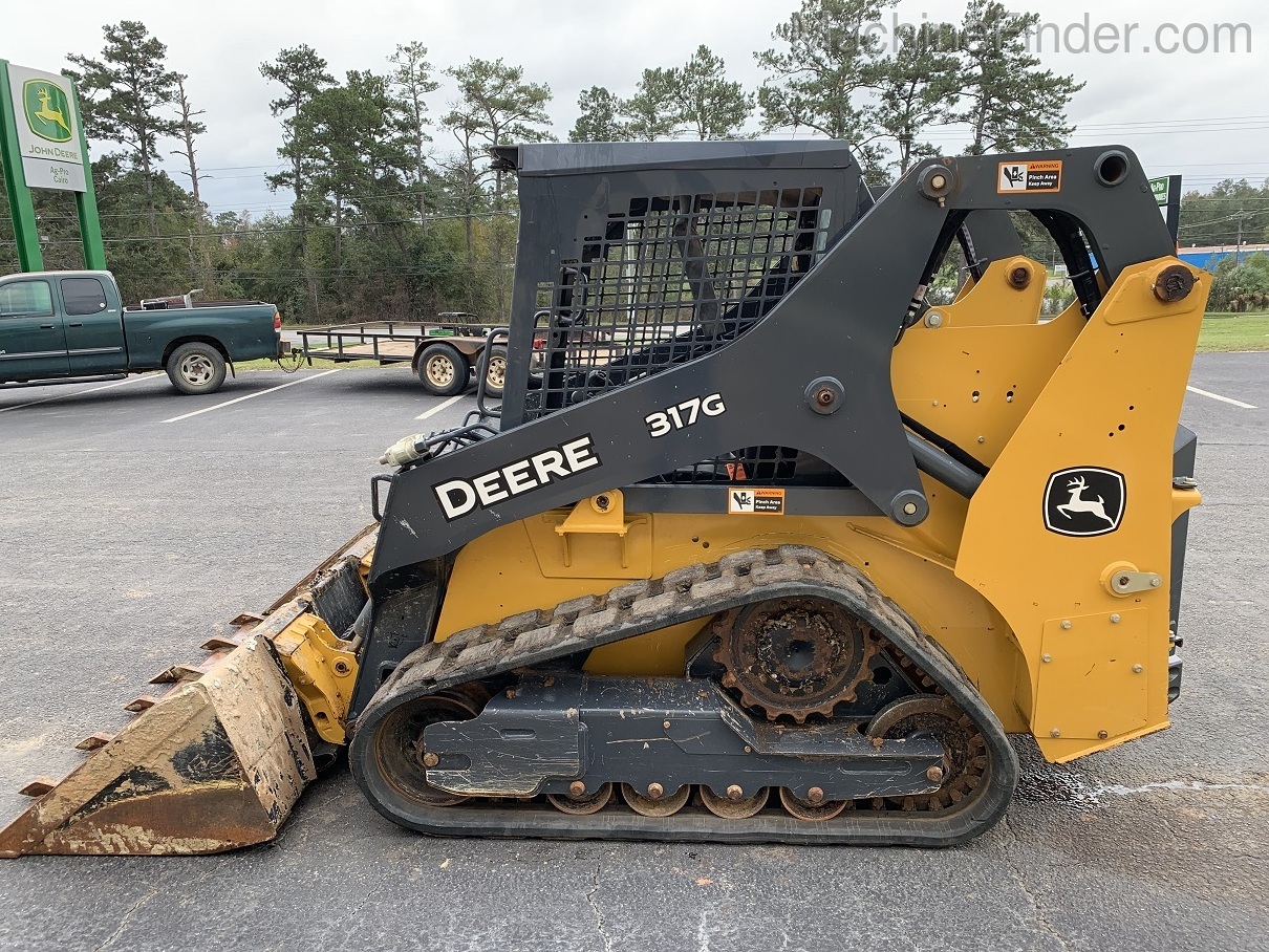 2019 John Deere 317G Image 5