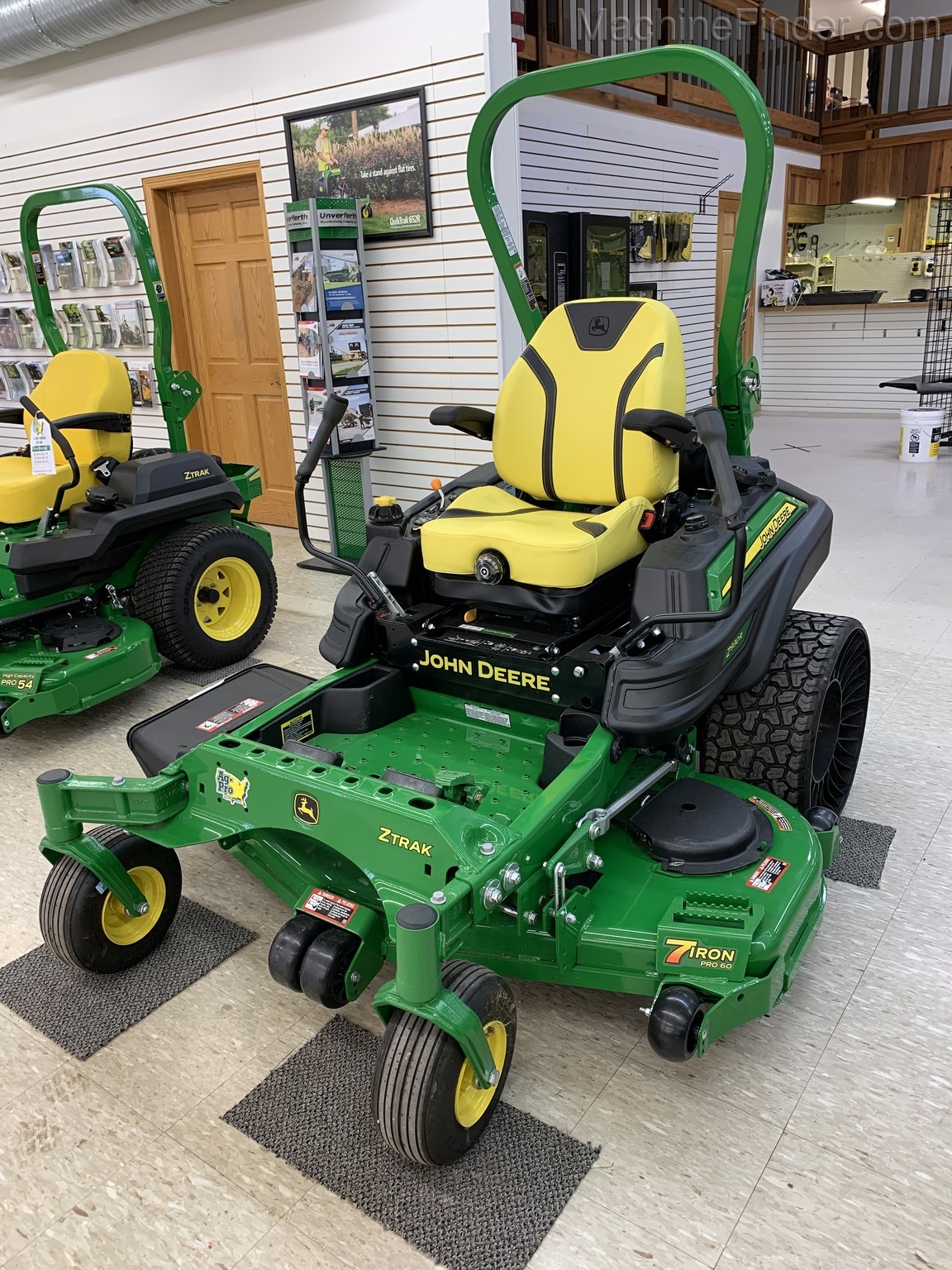 2020 John Deere Z930R Image 2