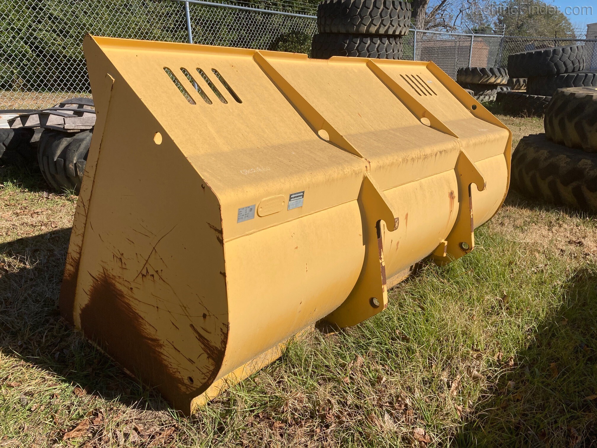 John Deere BYT11584 Image 1