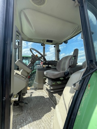 2008 John Deere 7230 Image 3