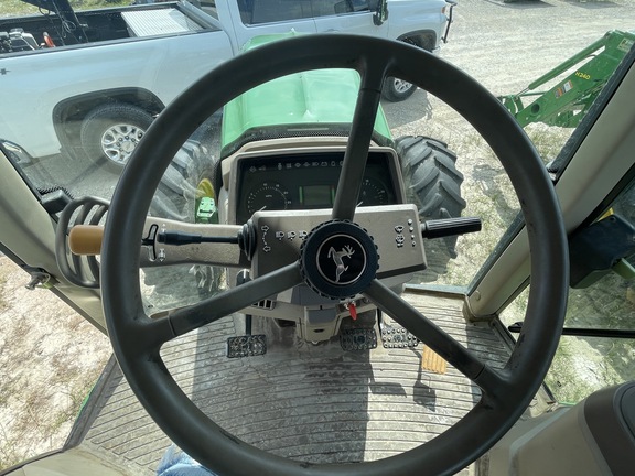 2008 John Deere 7230 Image 8