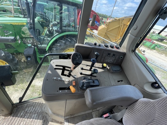 2008 John Deere 7230 Image 6